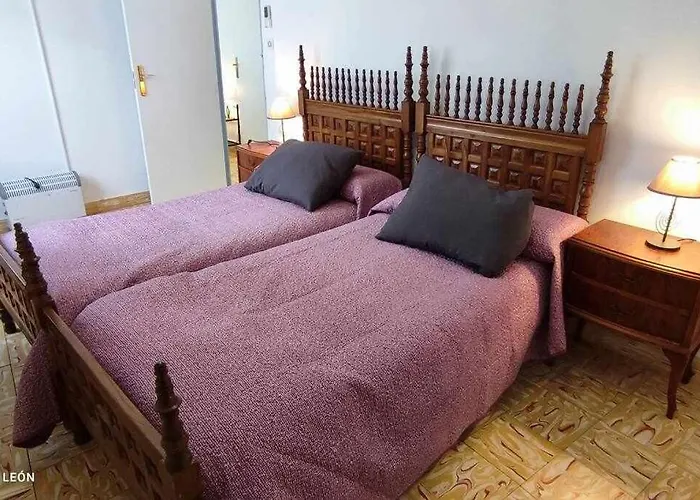 La Casa Amarilla Candeleda