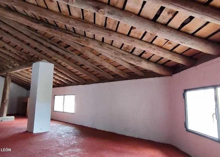 La Casa Amarilla Candeleda