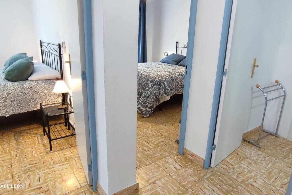La Casa Amarilla